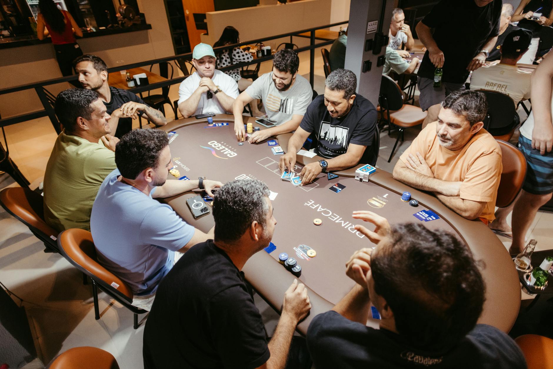 Chia nhỏ đơn vị cược giúp người chơi kiểm soát rủi ro tốt hơn trong blackjack.